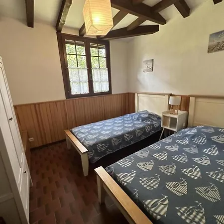 La Bergerie De Lesbordes Casa de Férias *